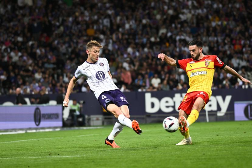 斯图加特发布备战花絮，今晚回应争议，法甲任务艰巨，高层口径保持一致的简单介绍