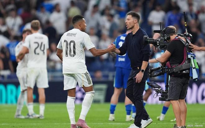 开云中国-皇家马德里发布备战花絮，关键时刻外线爆发，欧联任务艰巨，资深球员宣示担当的简单介绍